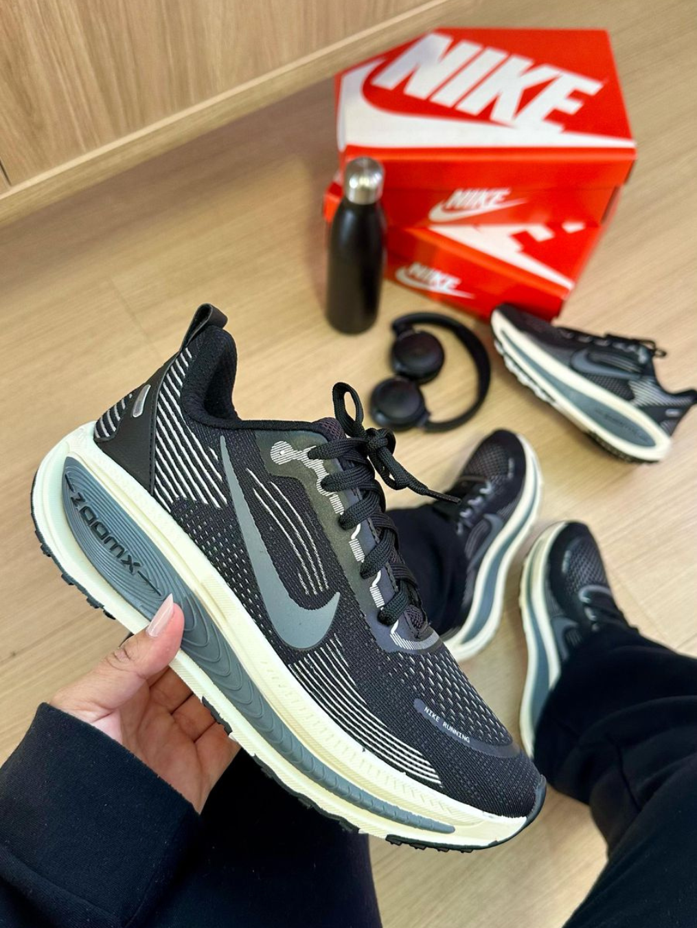 Nike Vomero 18 Preto– Linha Premium
