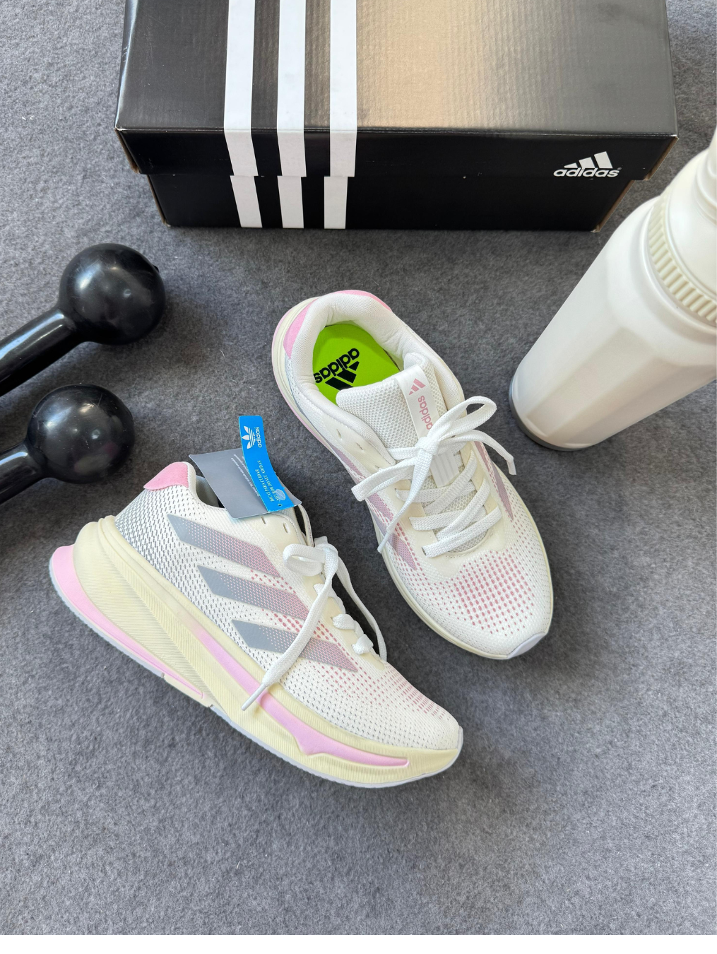 Tênis Adidas Supernova