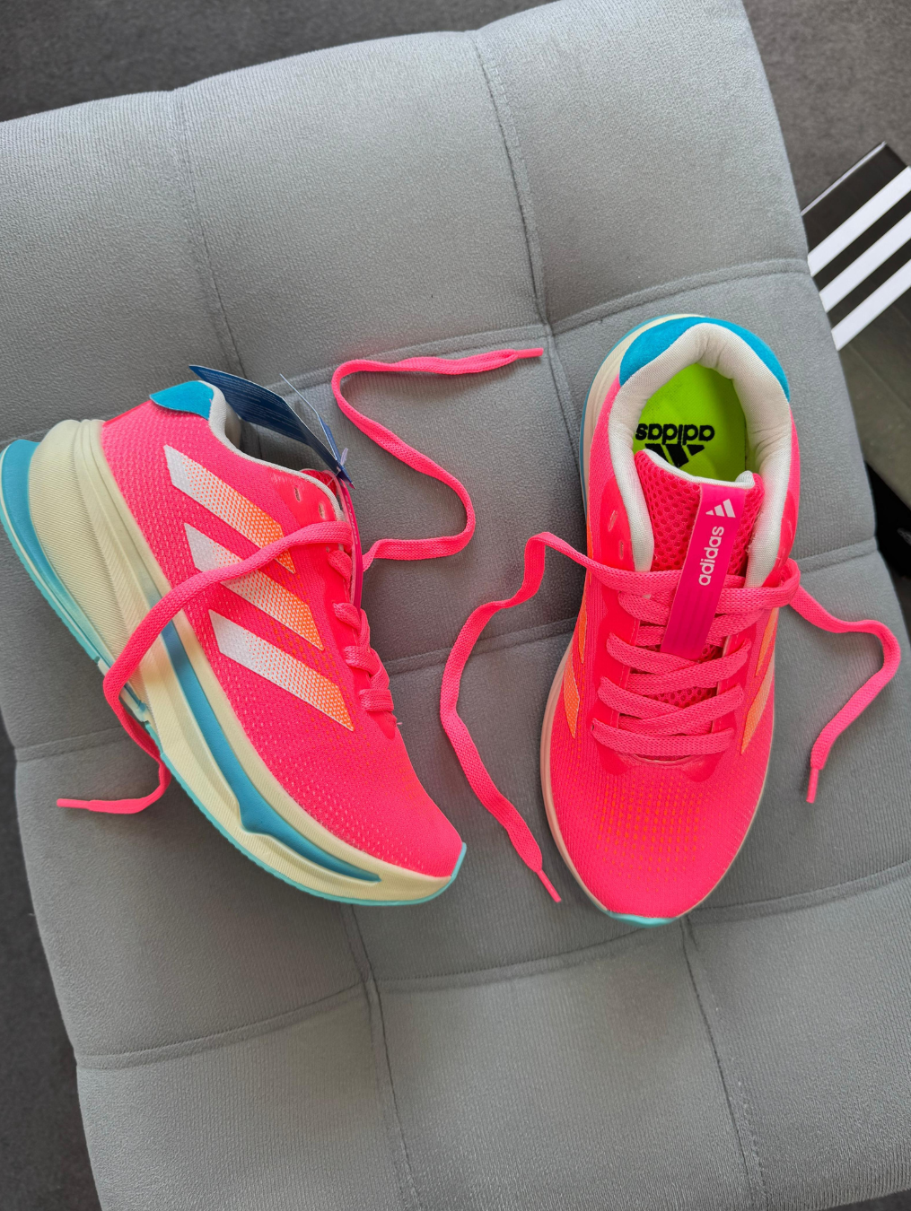 Tênis Adidas Supernova