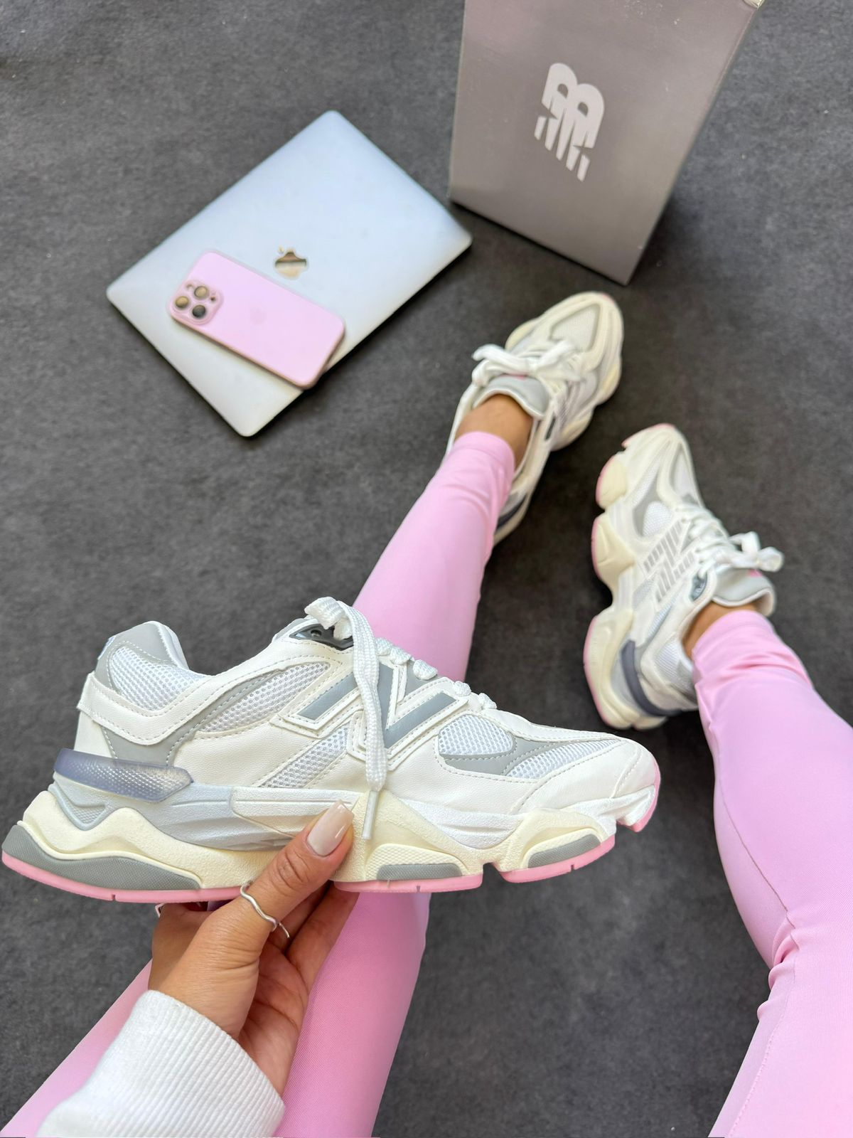 New Balance 9060 – Linha Premium