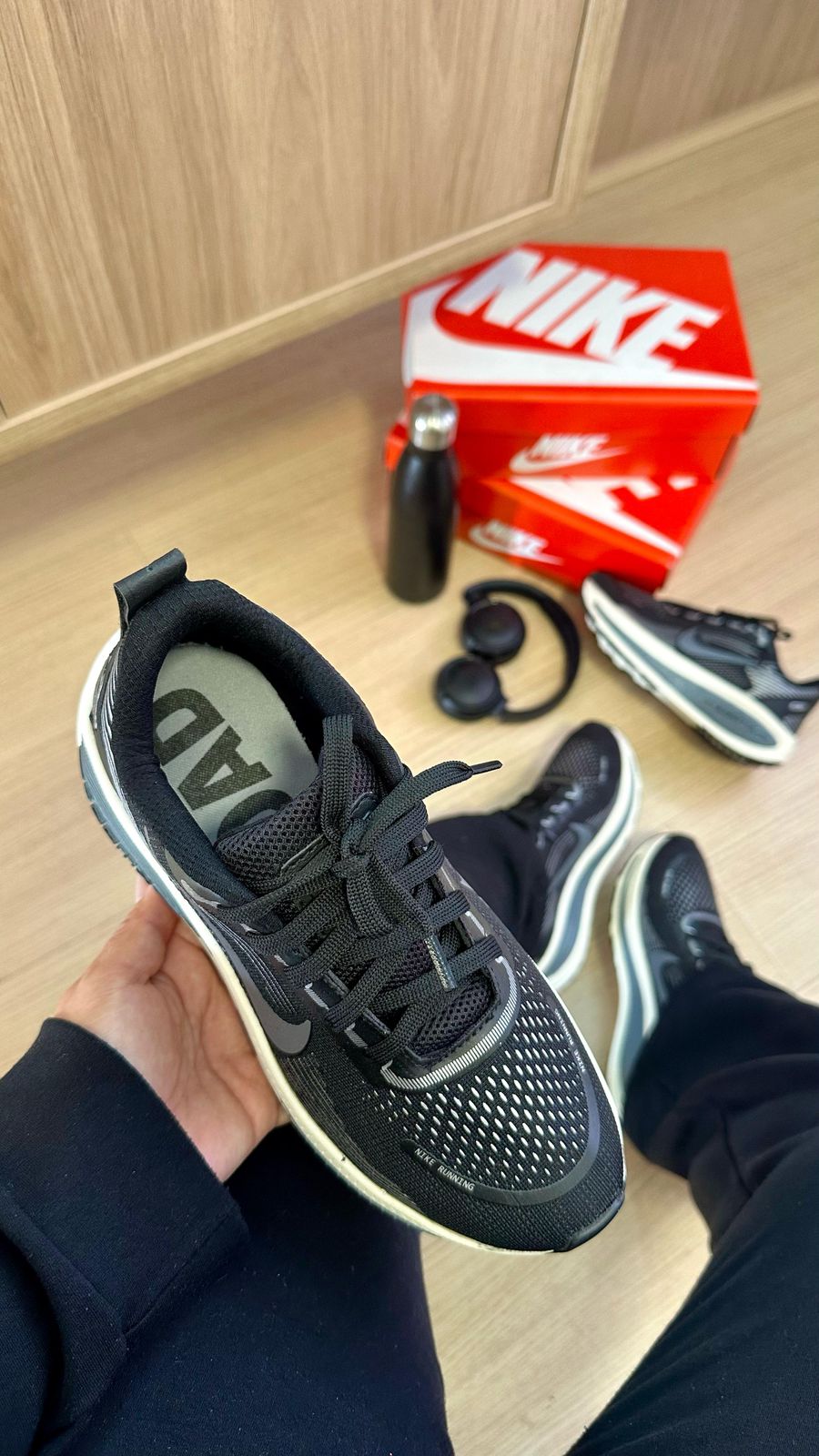 Nike Vomero 18 Preto– Linha Premium