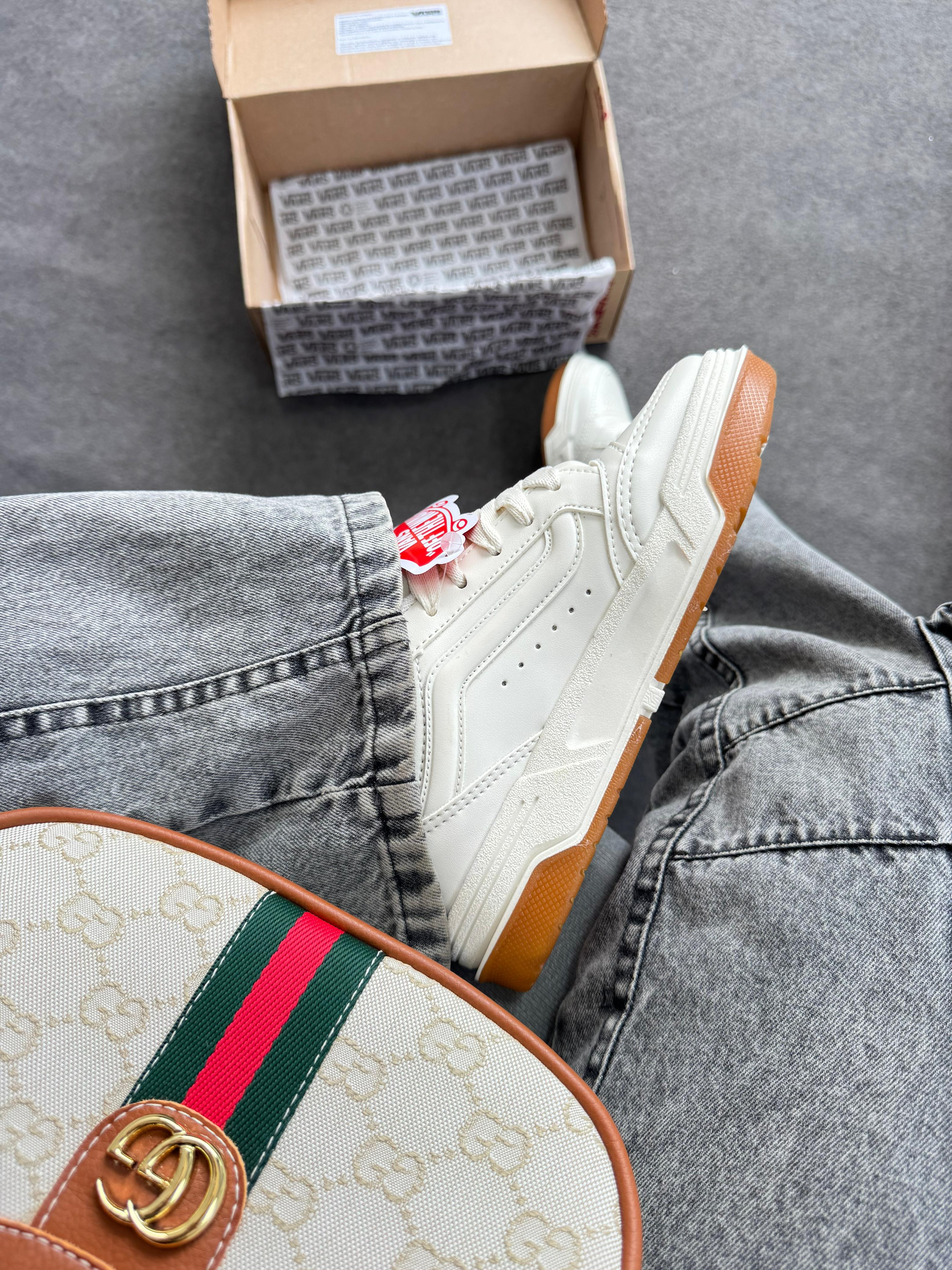 Tênis Vans Hylane Prime – Conforto, Estilo e Versatilidade em um Só Modelo