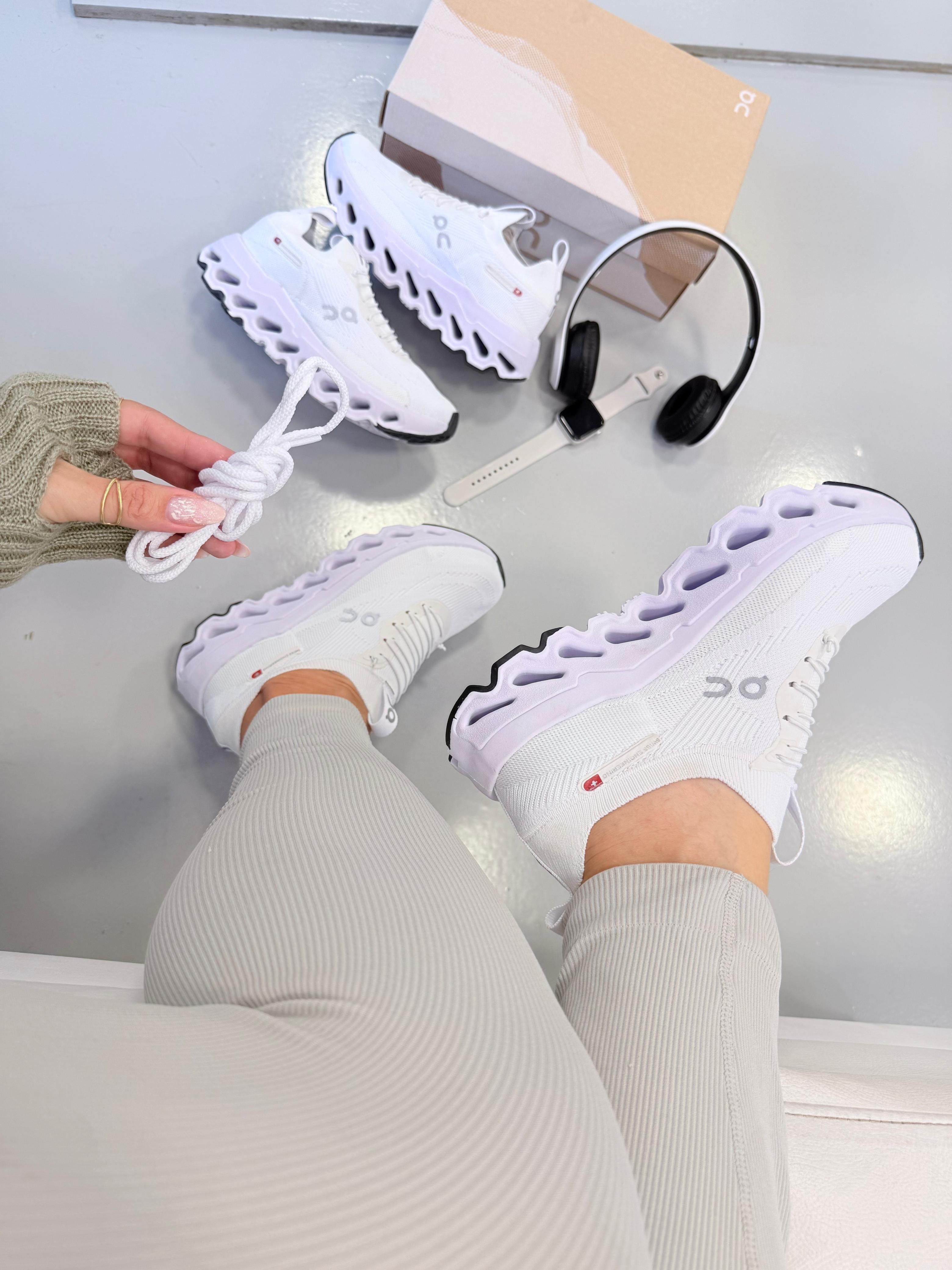 Tênis On Cloudtilt Running Branco