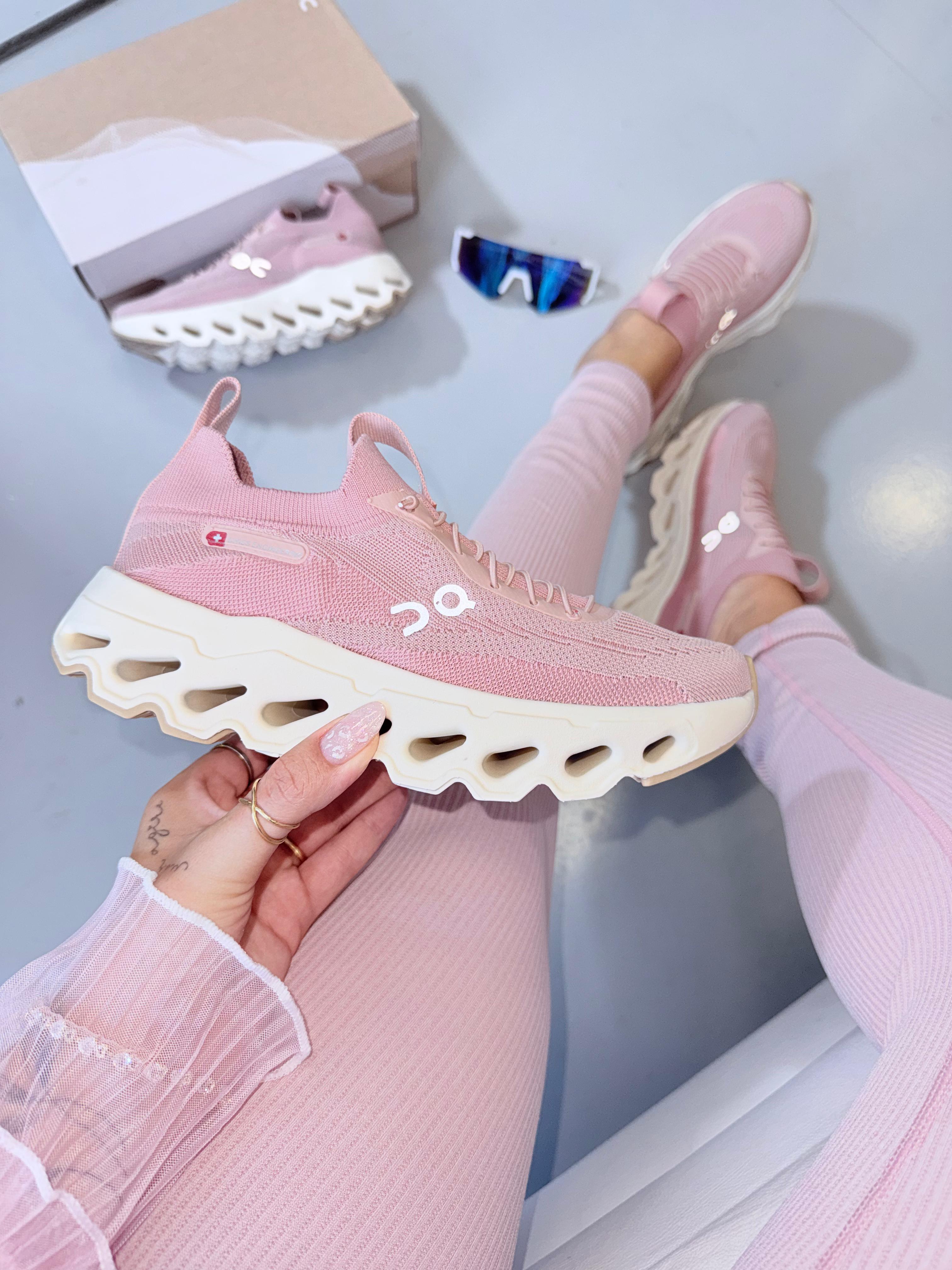 Tênis On Cloudtilt Running