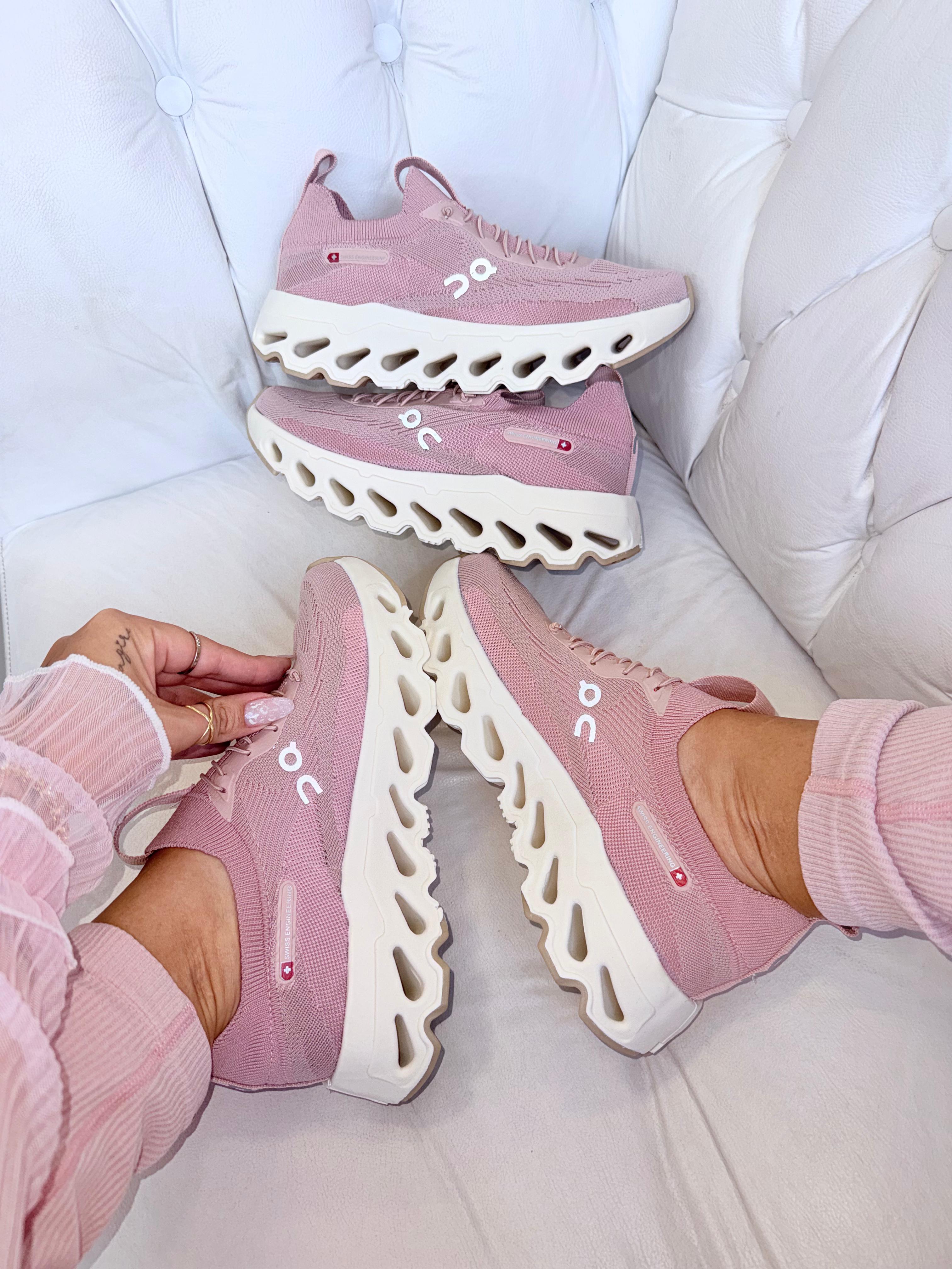 Tênis On Cloudtilt Running