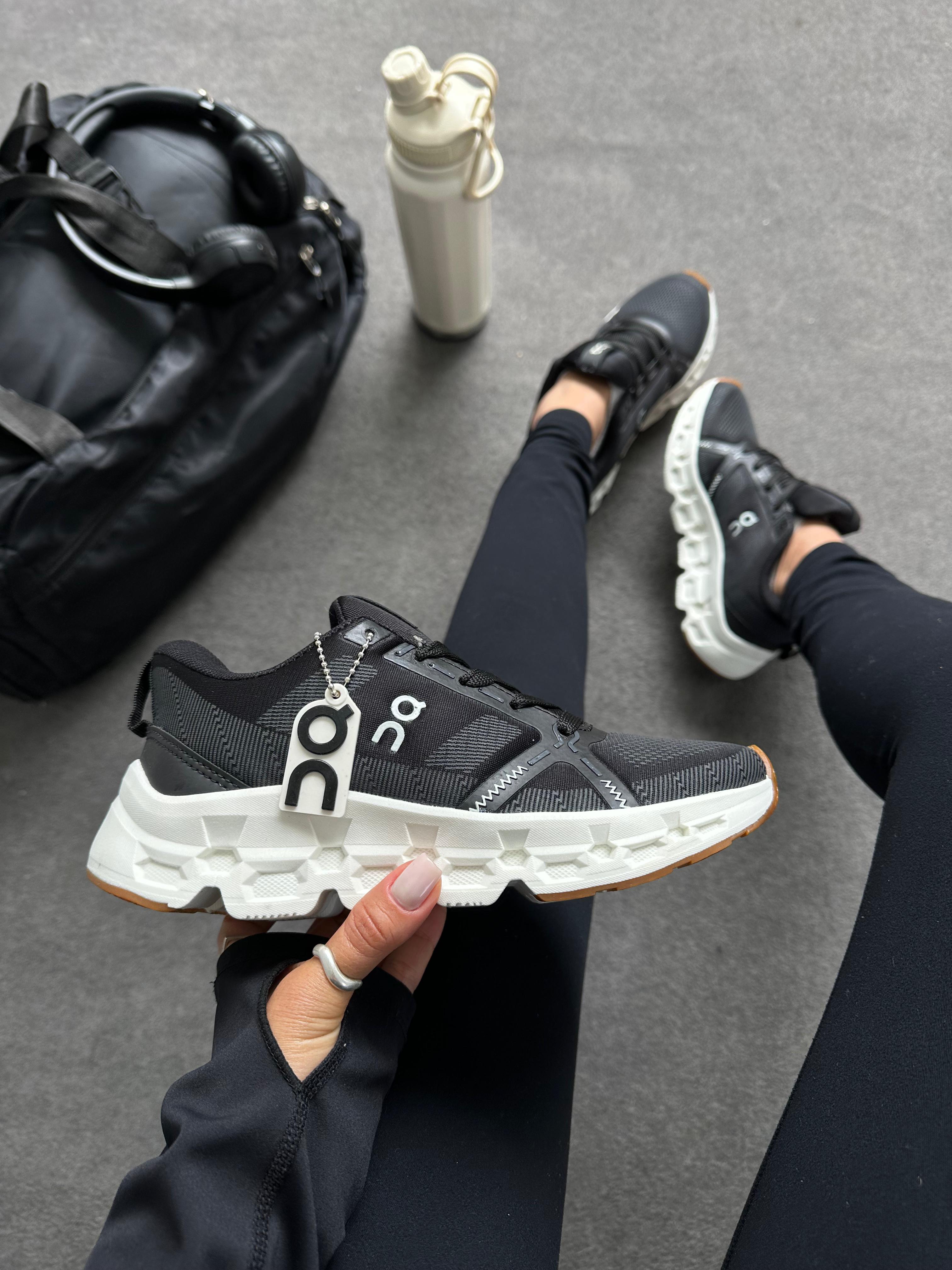 Tênis On Cloud Surfer Max – Linha Premium