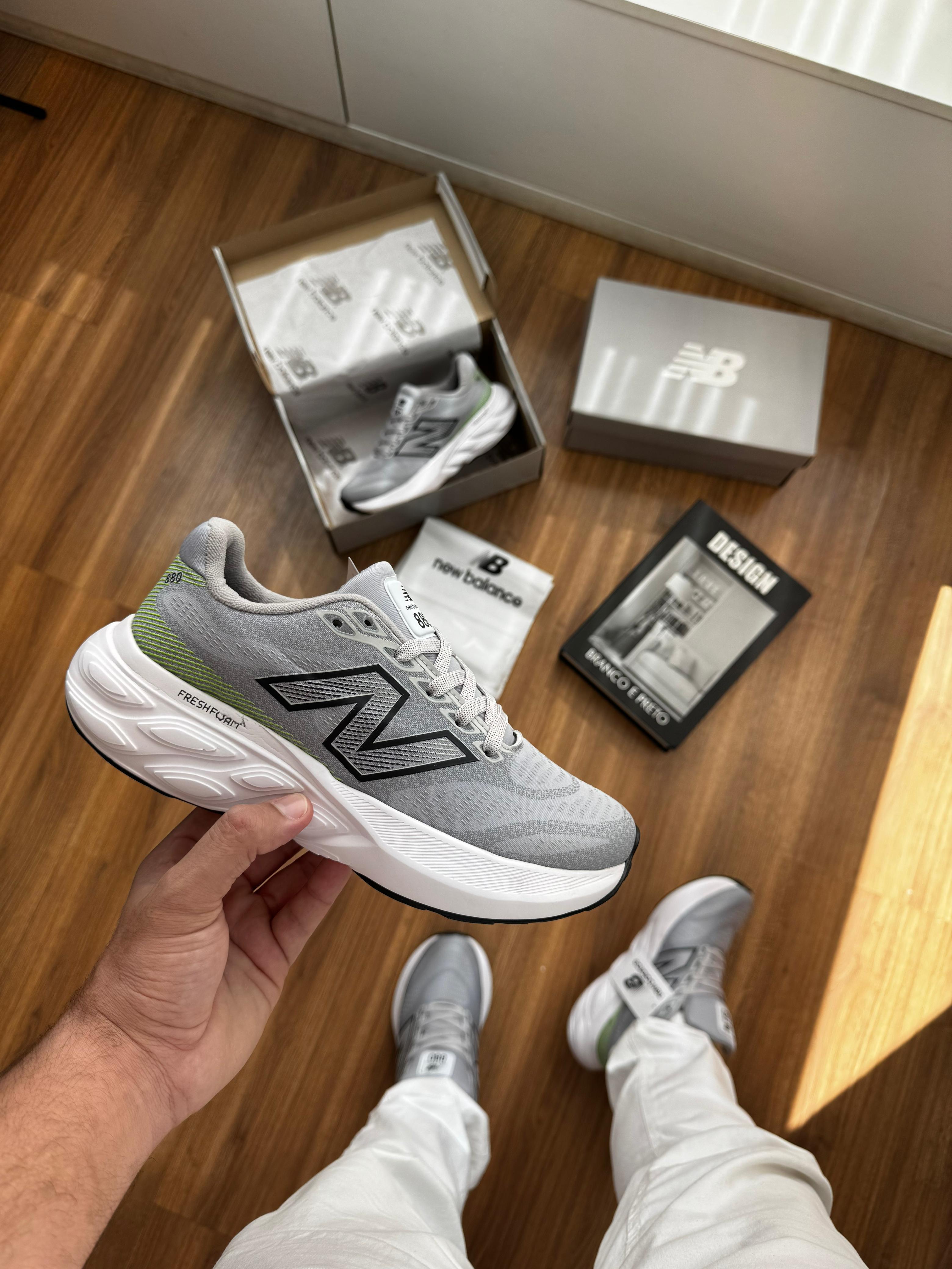 Tênis New Balance Fresh Foam 88