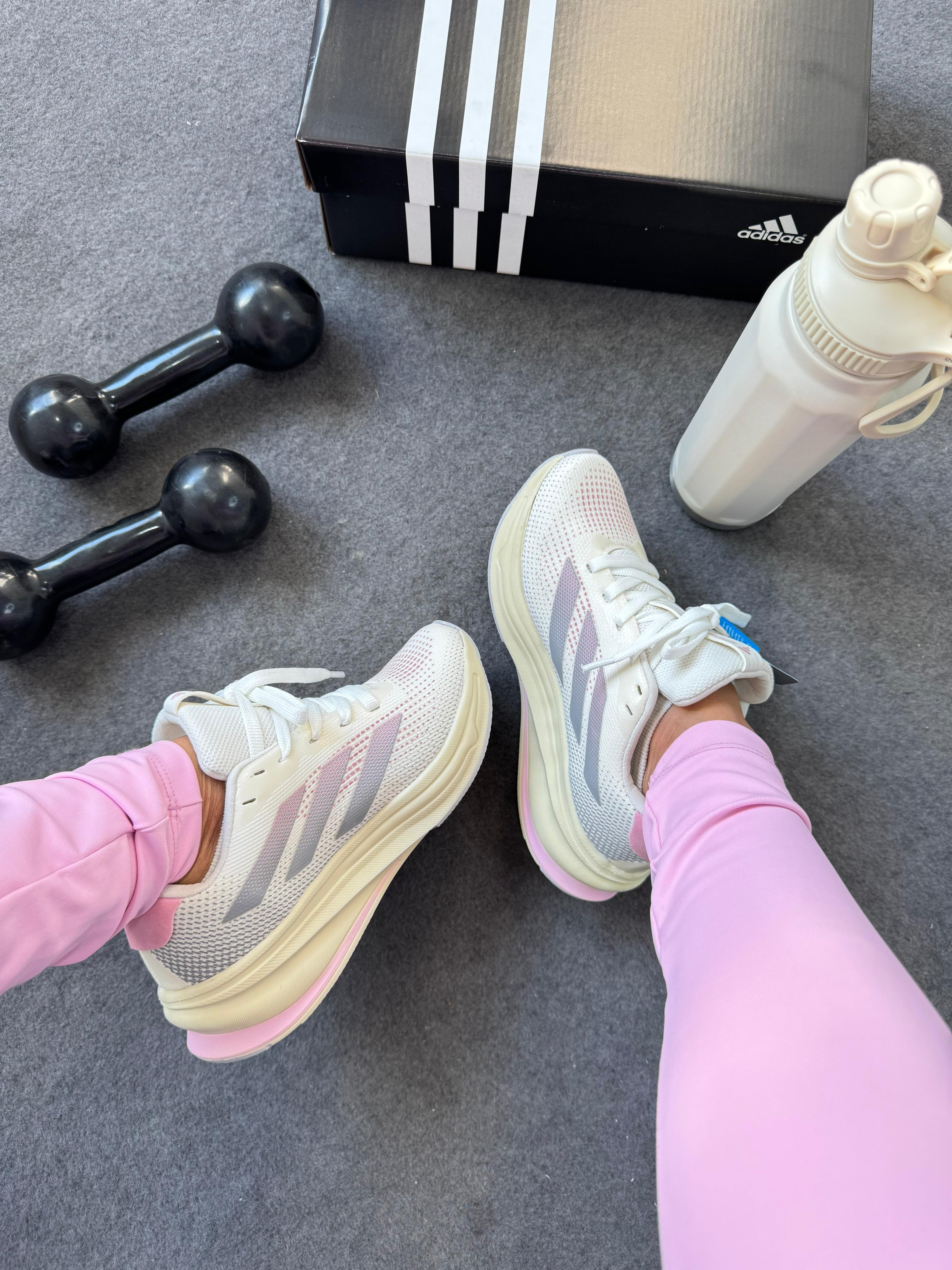 Tênis Adidas Supernova